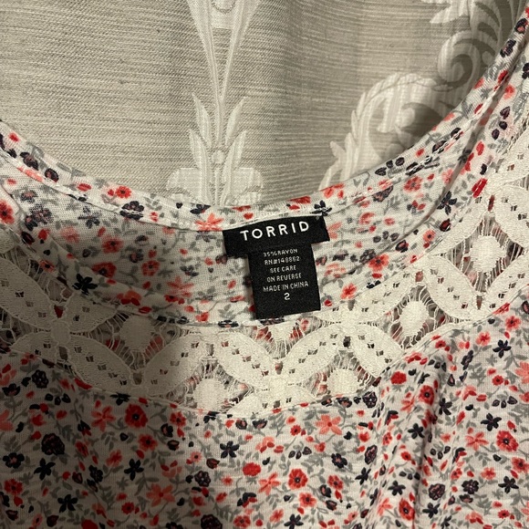 New torrid tank size 2x - Picture 2 of 3